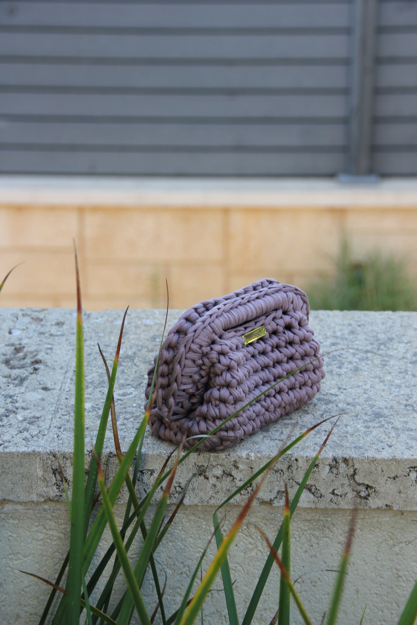 Mini Lily with handle - deep purple